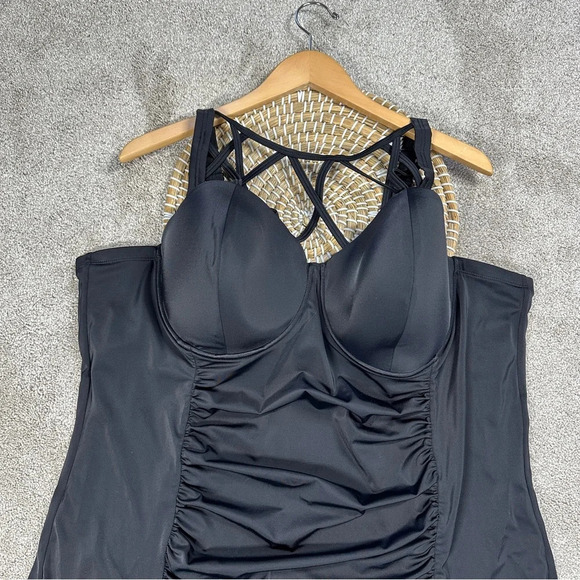 Torrid Underwire Cage Front One Piece Swimsuit in Deep Black Size 5X - Picture 5 of 15